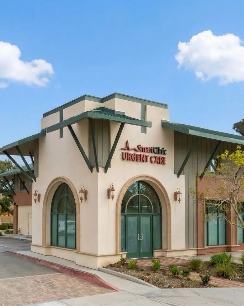 Exterior of SmartClinic Urgent Care in Canyon Country, California.